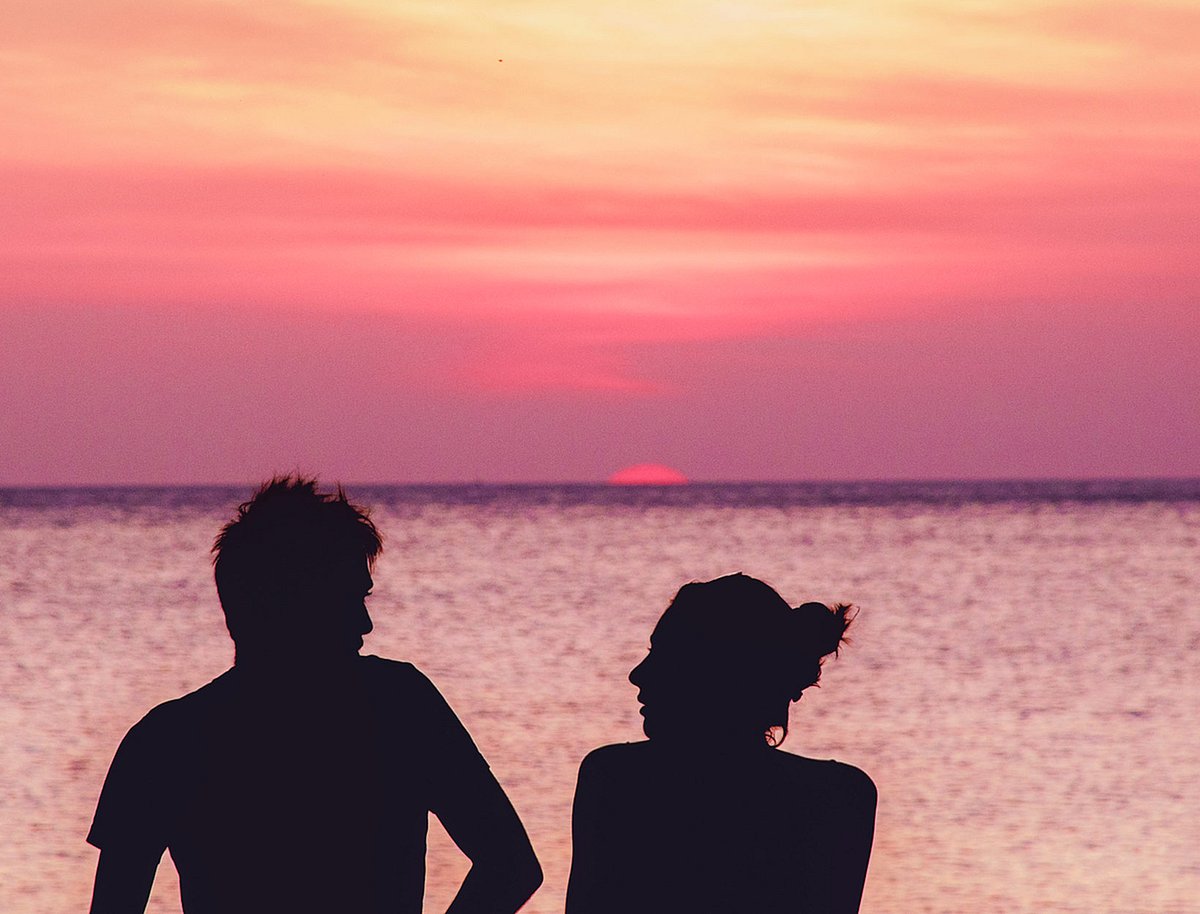 காதலுறவில் சுவாரஸ்யம் குறைகிறதா ? உறவு எப்போது சலிப்பை தரும்.. அதை தவிர்ப்பது எப்படி ?