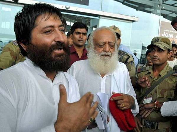 தொடர் பாலியல் வழக்கு.. சிறைக்கே சென்று தீர்ப்பு.. குதிரை வண்டி To குரு ஜீ.. யார் இந்த ஆசாராம் பாபு ?