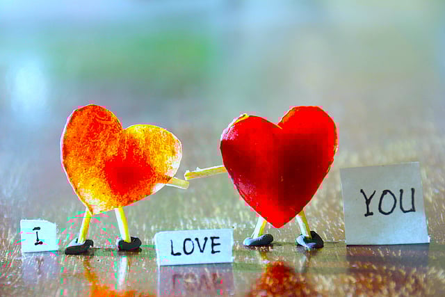 யதார்த்தமான காதலை சமூக ஊடகங்கள் சிதைத்து விடுகிறதா? காதலை புரிந்து கொள்வது எப்படி?