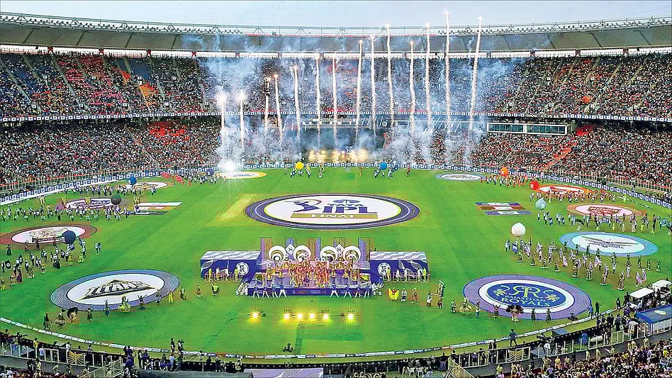 "2040ம் ஆண்டுக்குள் உலகின் மிகப்பெரிய விளையாட்டு தொடராக IPL மாறும்"-இங்கிலாந்து முன்னாள் கேப்டன் கணிப்பு!