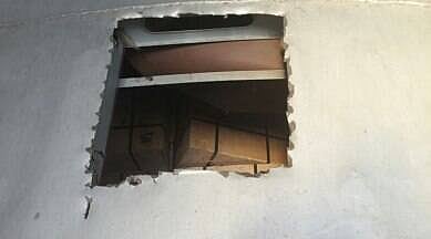 காட்சிக்கு வைக்கப்பட்டிருந்த வைர நெக்லஸ்.. இரவோடு இரவாக திருடி சென்ற எலி.. IPS அதிகாரி வெளியிட்ட VIDEO !