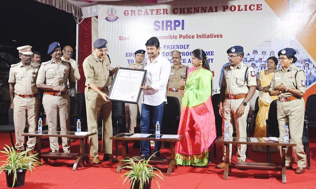 “5000 பள்ளி மாணவர்களுக்கு கல்வி சுற்றுலா.. உலக சாதனை படைத்த தமிழ்நாடு அரசு”: அமைச்சர் உதயநிதி நெகிழ்ச்சி!