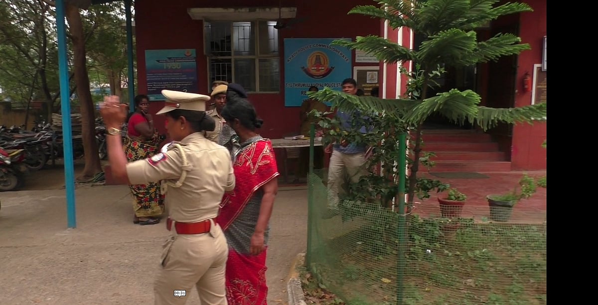 பிறந்து ஒரேமாதத்தில் காணாமல் போன குழந்தை.. 8 ஆண்டுகளுக்கு பிறகு மீட்பு: கடத்தல் கும்பல் சிக்கியது எப்படி?