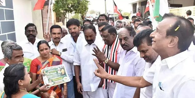 ப்ளீஸ் எங்ககூட ஓட்டு கேட்க வராதீங்க : பாஜகவினரை பார்த்து கெஞ்சும் அதிமுக நிர்வாகிகள்.. இதல்லவோ கூட்டணி!