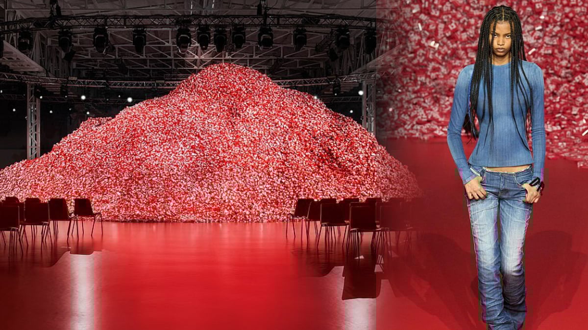 2 லட்சம் ஆணுறைகளுக்கு மத்தியில் நடைபெற்ற பேஷன் ஷோ.. குவியும் பாராட்டு.. பின்னணி என்ன ? 