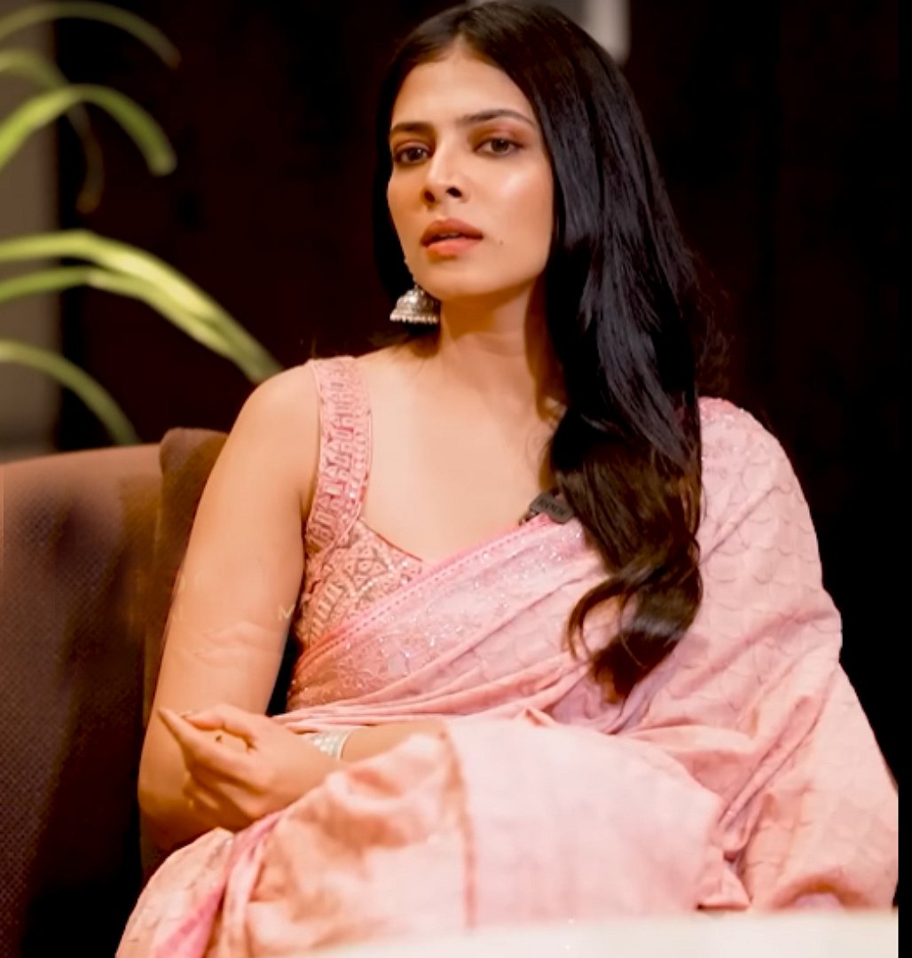 “ஏன் LADY SUPER STAR -னு சொல்லுறீங்க.. ” - மீண்டும் நயன்தாரா சர்ச்சையில் சிக்கிய மாளவிகா -பின்னணி என்ன ?