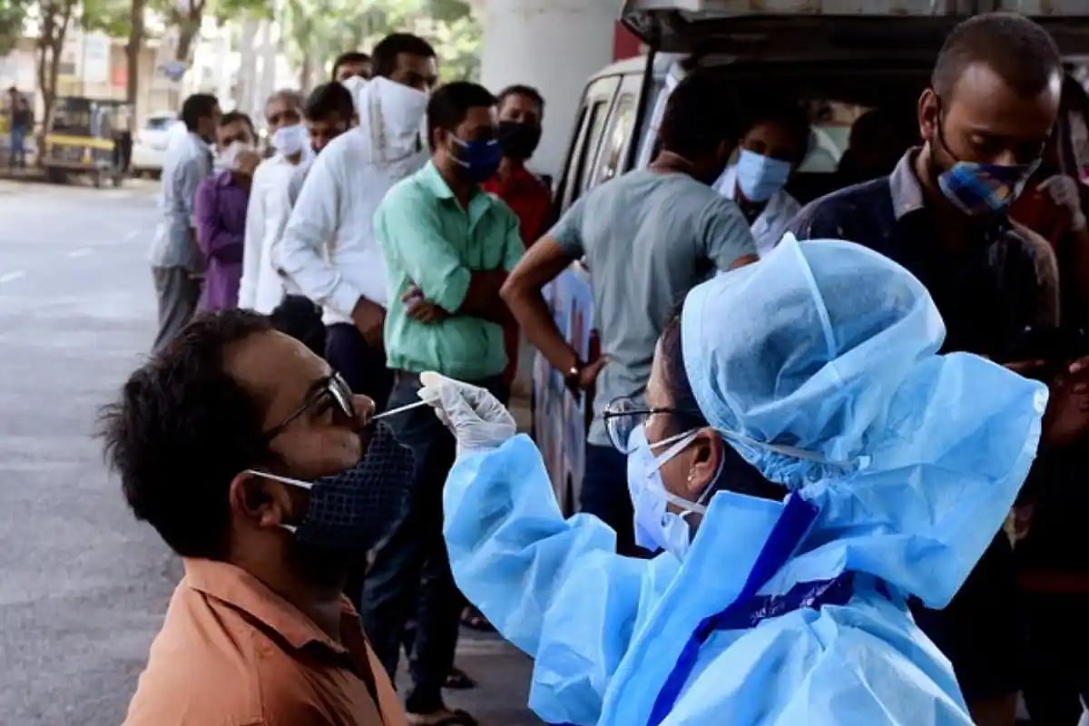 மக்களே உஷார்.. உலகம் முழுவதும் பரவும் புது வகை வைரஸ்:   எழுத்தாளர் எச்சரிக்கை பதிவு!