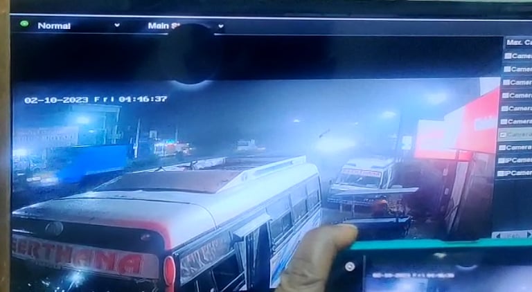 இன்னோவா கார்.. CCTV-யில் பதிவான காட்சி : பெரம்பூர் நகைக்கடை கொள்ளையர்களை நெருங்கும் தனிப்படை போலிஸார்!