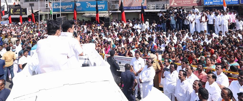 ஈரோடு கிழக்கு தொகுதி இடைத் தேர்தல் களத்தில் முதலமைச்சர் மு.க.ஸ்டாலின்.. புகைப்படத் தொகுப்பு இங்கே!