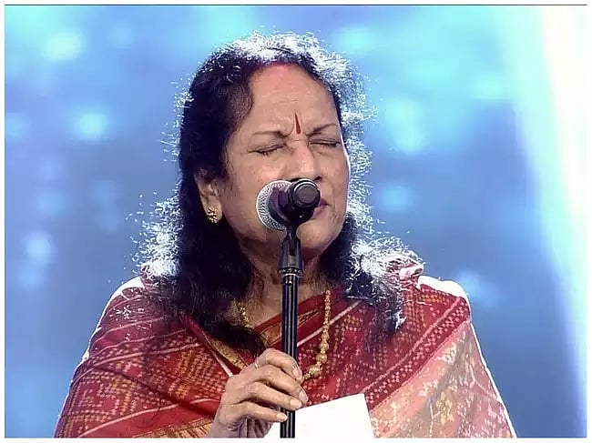 காவல்துறை மரியாதையுடன் வாணி ஜெயராம் உடல் நல்லடக்கம்.. முதலமைச்சர் பிறப்பித்த அதிரடி உத்தரவு !