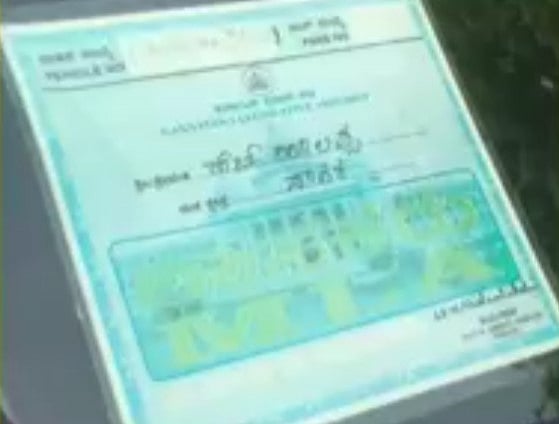 2 பேரை கொன்ற பா.ஜ.க MLA ஸ்டிக்கர் ஒட்டப்பட்ட கார்.. நான்கு பேர் மருத்துவமனையில் தீவிர சிகிச்சை- பரபரப்பு!