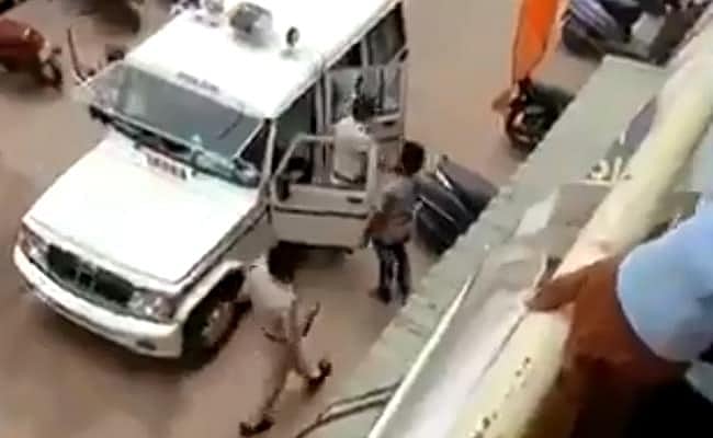 58 வயது பெண்ணை கடத்திய சிறுவன்.. பின்னணியில் பகீர்.. மத்திய பிரதேசத்தை உலுக்கிய சம்பவம் !