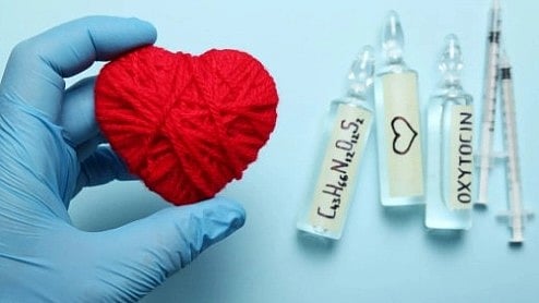 காதல் பற்றி தெரிந்த உங்களுக்கு லவ் ஹார்மோன் குறித்து தெரியுமா?.. எப்போது இதை நம்மால் உணர முடியும்?