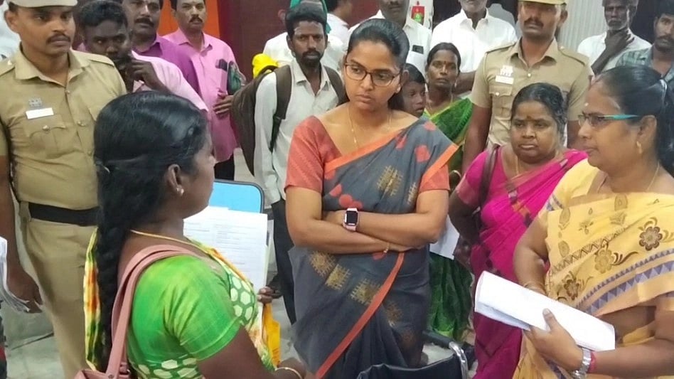 அரியவகை நோயால் பாதிக்கப்பட்ட குழந்தை.. 5 நிமிடத்தில் உதவி செய்த ஆட்சியர்: கண்ணீர் மல்ல நன்றி கூறிய தாய்!