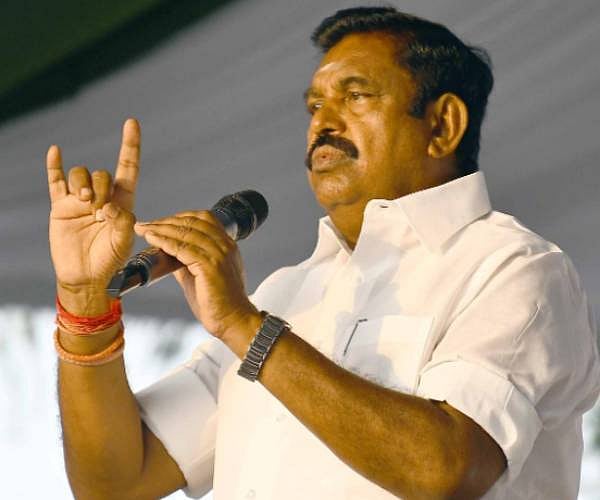 “டேபிளுக்கு கீழே ஊர்ந்து போய் பதவி பெற்ற ‘ஆண்மை’ ஆராய்ச்சியாளருக்கு மீசை ஏன்?”: எடப்பாடியை சாடிய முரசொலி!