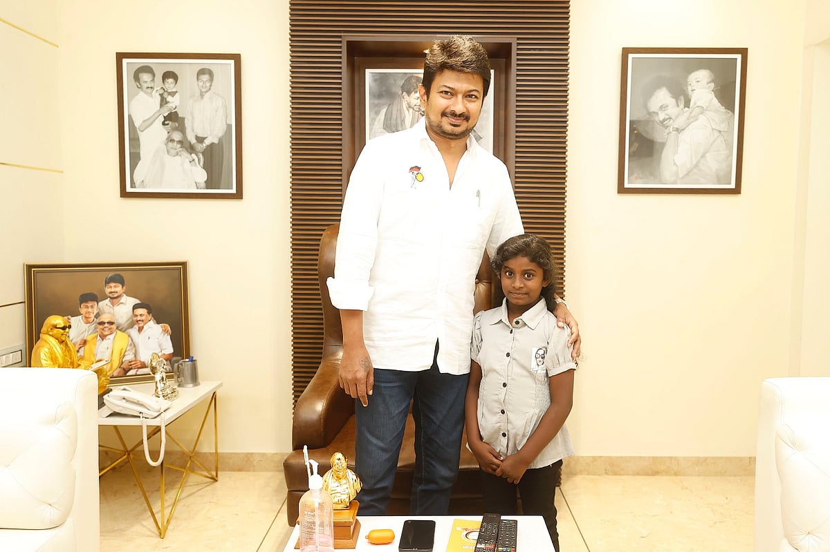 ‘தாத்தா’ என்றழைத்து அன்பை பகிர்ந்துகொண்ட சிறுமியை நேரில் அழைத்து உதவிய முதலமைச்சர் - நெகிழ்ச்சி சம்பவம்!