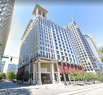 5 ஸ்டார் ஹோட்டலில் வரவேற்பு நிகழ்ச்சி.. திடீரென காணாமல் போன மணமக்கள்.. இறுதியில் ட்விஸ்ட் !