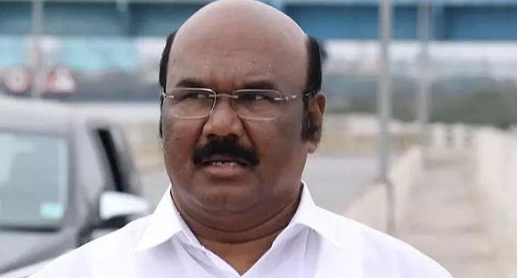 8 கிரவுண்ட் நிலம் அபகரிப்பு.. நோட்டீஸ் அனுப்பிய உச்சநீதிமன்றம்: சிக்கிய முன்னாள் அமைச்சர் ஜெயக்குமார்!