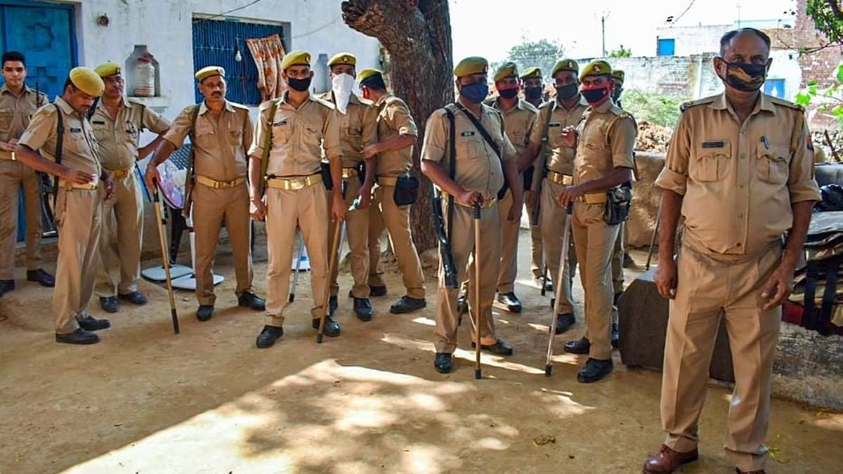 அதுக்காக நடந்த கொடூரம்.. ஒரே குடும்பத்தில் 4 பேர் பலியான சோகம்: கர்நாடகாவில் மருமகள் கைது - பின்னணி என்ன?