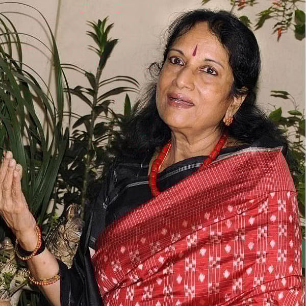 தேசிய விருது முதல் பத்ம விருது.. பிரபல தமிழ் பாடகி வாணி ஜெயராம் காலமானார்.. சோகத்தில் மூழ்கிய திரையுலகம்!