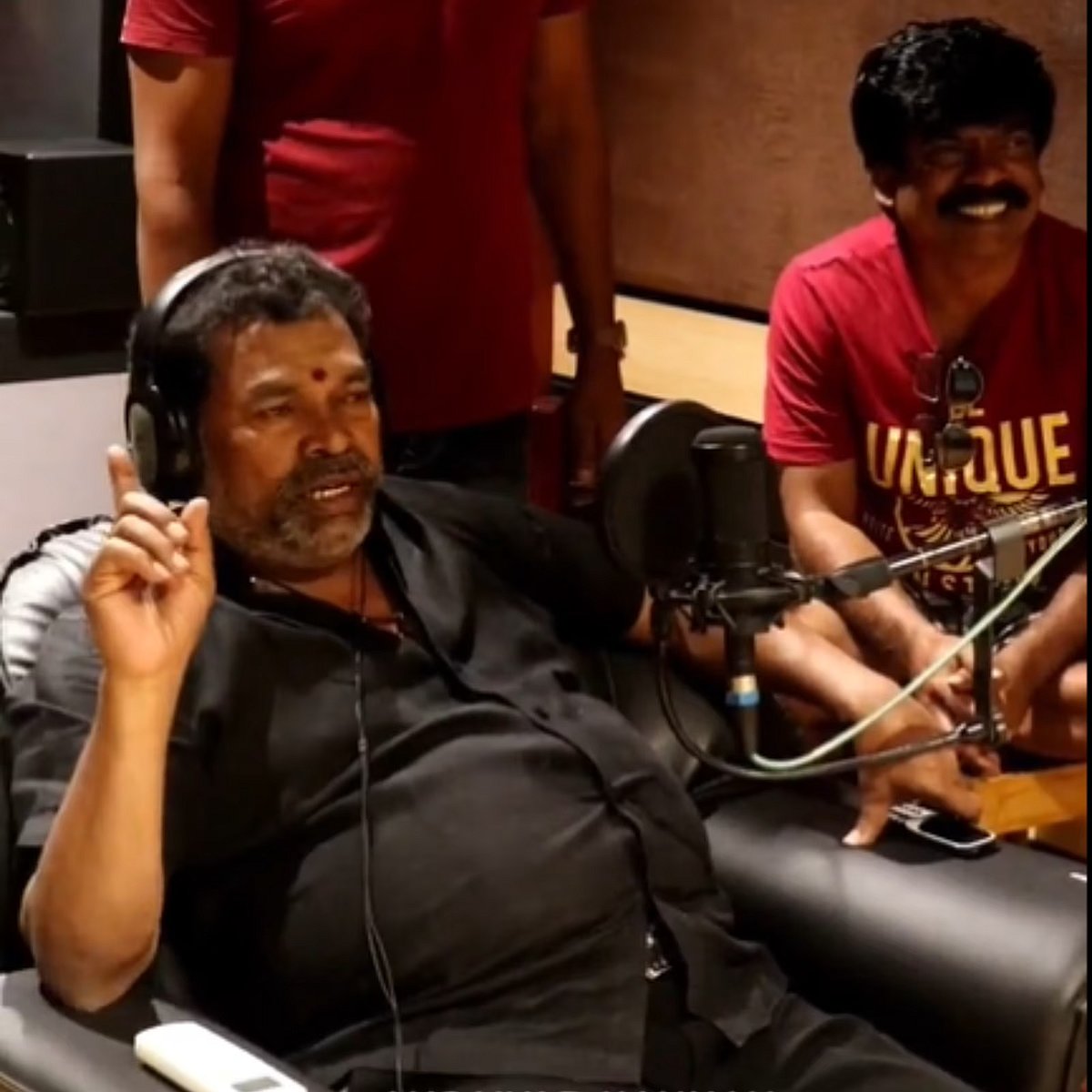 “இதுதான் நடந்தது.. என் அப்பா இறப்பு பத்தி பொய் செய்திய பரப்பாதீங்க..” - நடிகர் மயில்சாமியின் மகன் பேட்டி!