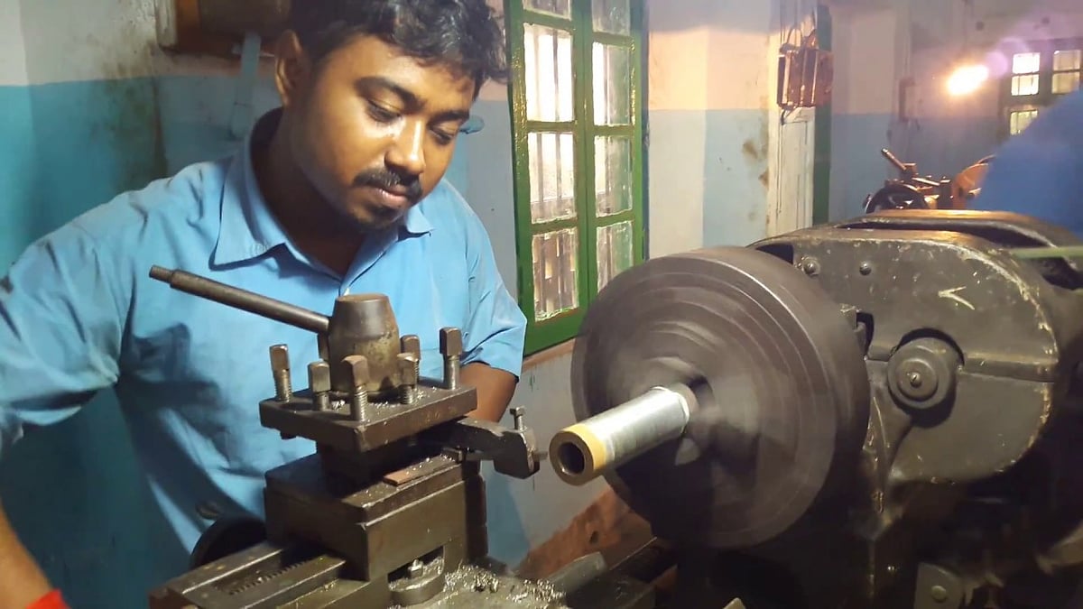 “ITI படித்த இளைஞர்களை கூலித் தொழிலாளராக மாற்ற சதி”: ஒன்றிய அரசின் நடவடிக்கைக்கு கே.பாலகிருஷ்ணன் கண்டனம்!