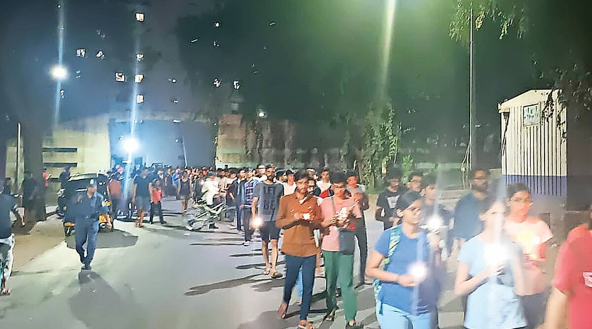 “இது ஒரு நிறுவன படுகொலை..” சூடு பிடிக்கும் IIT முதலாமாண்டு மாணவரின் மர்ம மரணம்.. மும்பையில் அதிர்வலை !