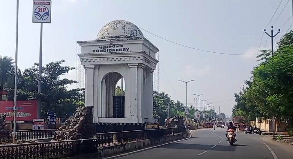 நீதிமன்ற வழக்கு விசாரணைக்கு தேவைப்பட்ட பணம்.. Costly Bike-ஐ திருடி விற்ற 2 வாலிபர்கள்: போலிஸ் ஷாக்!