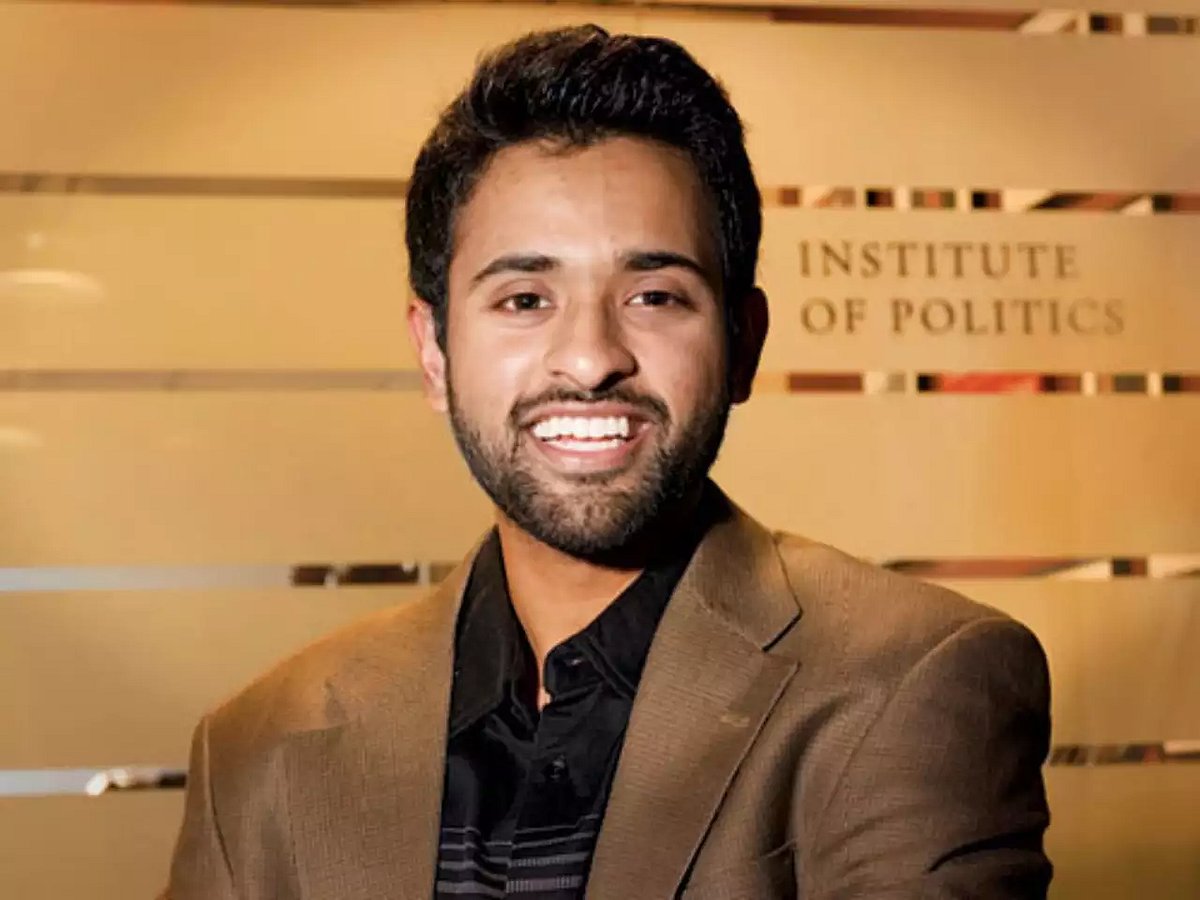 அமெரிக்க தேர்தல் : டிரம்புக்கு போட்டியாக களமிறங்கும் இந்திய வம்சாவளி வாலிபர்.. யார் இந்த விவேக் ராமசாமி ?