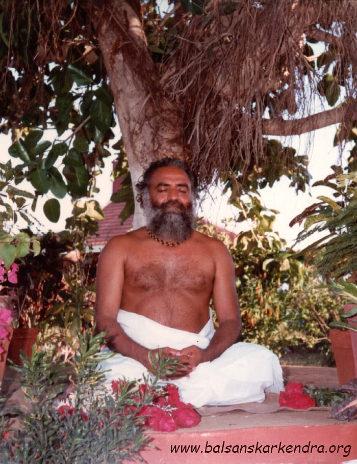 தொடர் பாலியல் வழக்கு.. சிறைக்கே சென்று தீர்ப்பு.. குதிரை வண்டி To குரு ஜீ.. யார் இந்த ஆசாராம் பாபு ?