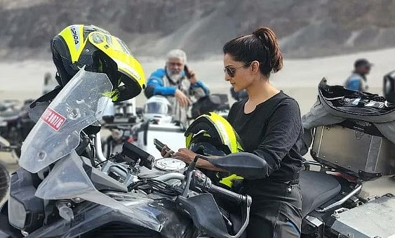 நீங்கதான் இதற்கு காரணம்.. புதிதாக BMW பைக் வாங்கி நடிகர் அஜித்துக்கு நன்றி தெரிவித்த துணிவு பட நடிகை!