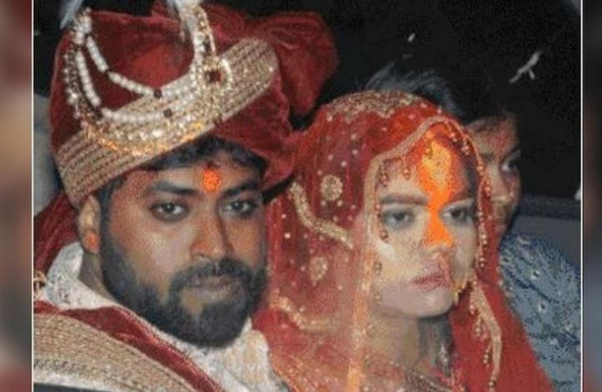 திருமணத்தின்போது தீவிபத்து.. மனைவி, பெற்றோர் இறந்த நிலையிலும் மகளின் திருமணத்தை முடித்து வைத்த தந்தை !