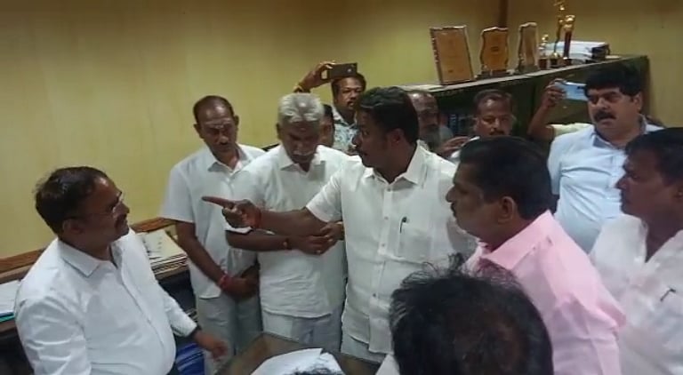 “அரசு அதிகாரியை ஒருமையில் பேசி மிரட்டிய பா.ஜ.க அமைச்சர் - MLA..”: புதுச்சேரியில் தொடரும் அராஜகம்! (video)