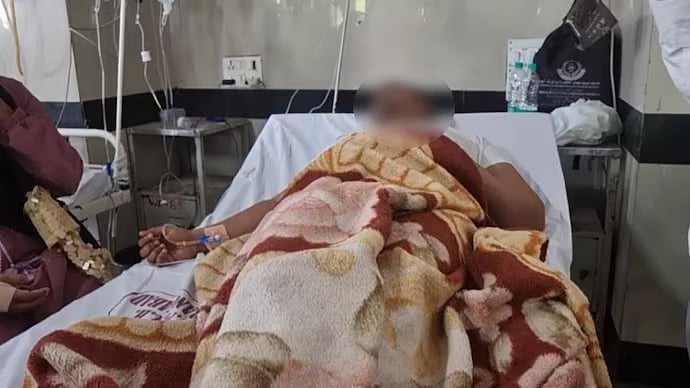 மசூதிக்குள் நுழைந்து ‘ஜெய் ஸ்ரீ ராம்’ கோஷமிடக் கோரி இமாமை  தாக்கிய கும்பல்.. மராட்டியத்தில் அதிர்ச்சி !