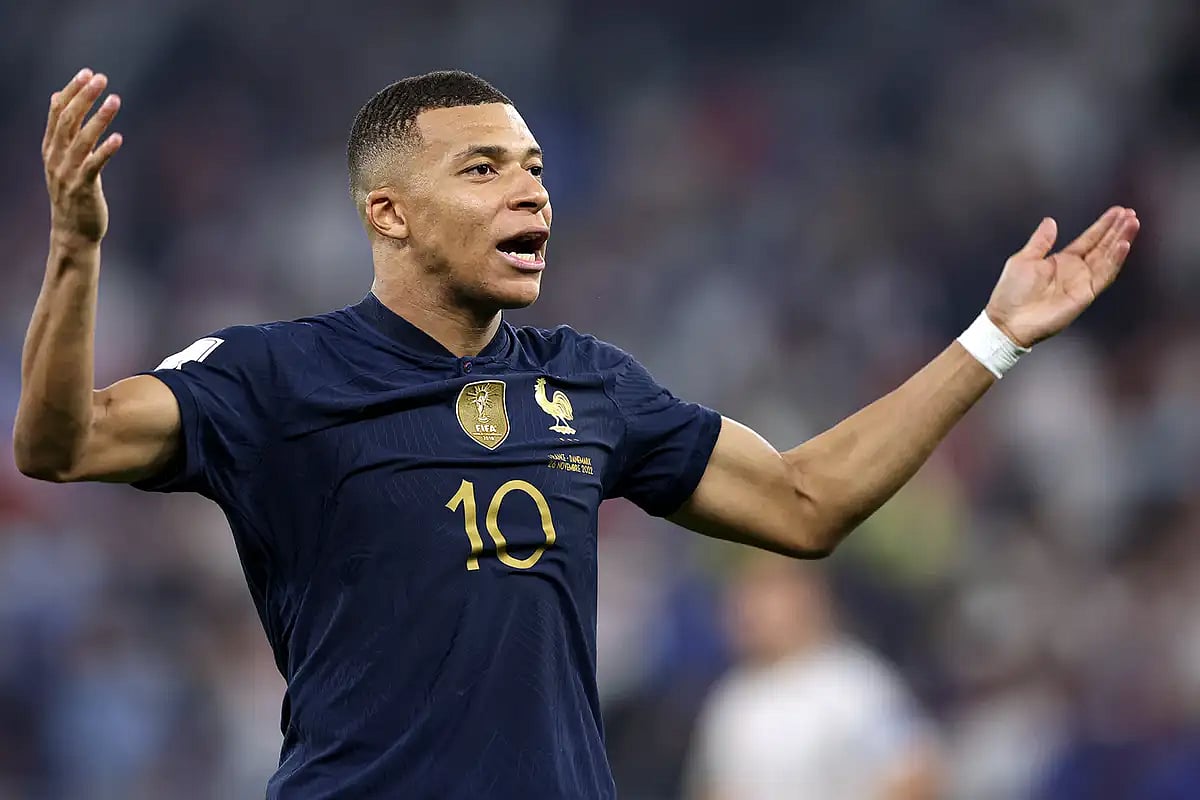 உலகின் மதிப்புமிக்க வீரரான கைலியன் எம்பாப்பேயை கேப்டனாக அறிவித்தது பிரான்ஸ்.. 24 வயதில் கிடைத்த கெளரவம் !