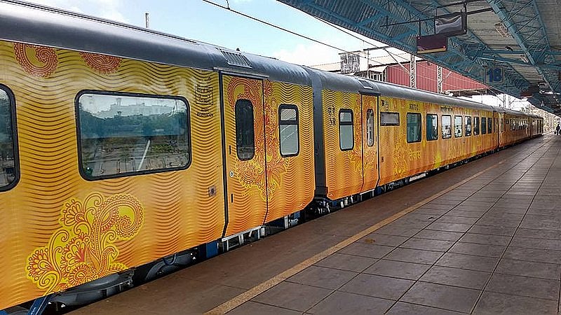 உ.பி அருகே தேஜஸ் ரயிலில் வெளிநாட்டு பெண்ணிடம் அத்துமீறிய ரயில்வே காவலர்: அதிரடியாக கைது செய்ய அதிகாரிகள்!