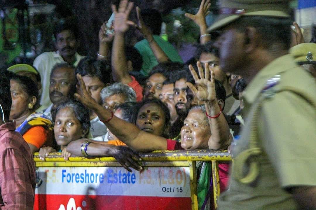 கலைஞரின் இறுதி ஊர்வலத்தில் ஸ்டாலின் ஜேக்கப்பின் உணர்ச்சி மிகுந்த புகைப்படங்கள்.. தொகுப்பு இதோ !