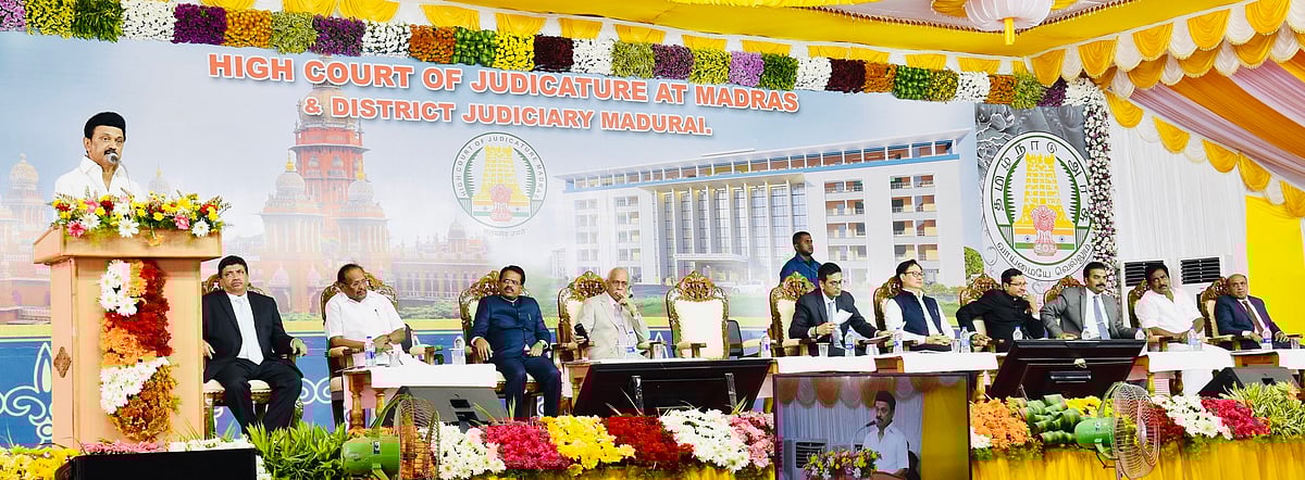 “தமிழ்மொழியை உயர் நீதிமன்றத்தின் அலுவல் மொழியாக அறிவிக்க வேண்டும்..” : முதலமைச்சர் வைத்த மூன்று கோரிக்கை?