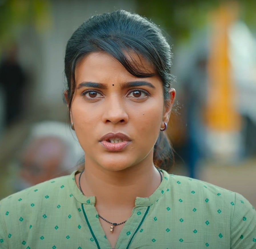 குலுக்களில் விழுந்த 10 லட்சம் மதிப்பு கார் யாருக்கு..? - ‘சொப்பன சுந்தரி’ ட்ரைலர் எப்படி இருக்கு ?