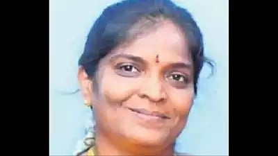 படுக்கையிலே உயிரிழந்த தாய்.. உறங்குவதாக நினைத்து 2 நாட்கள் அருகிலே தூங்கிய சிறுவன்.. கர்நாடகாவில் சோகம்!