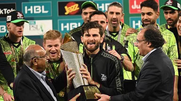 "IPL-ஐ விட PSL  தொடரைதான் ஏராளமான மக்கள் பார்க்கிறார்கள்"  -பாகிஸ்தான் கிரிக்கெட் வாரியத்தலைவர் கருத்து !