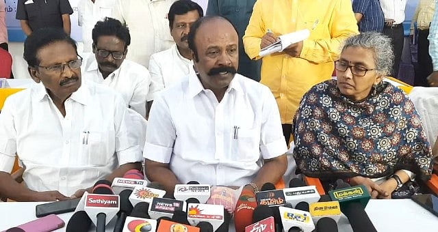 ரேஷன் அரிசி கடத்துபவர்கள் மீது நடவடிக்கை எடுத்து வரும் சிறப்பு காவலர்கள்: அமைச்சர் பெரியகருப்பன் தகவல்!