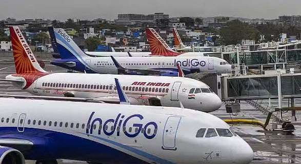 பொய்யான தகவல்களை காட்டி அதிக கட்டணம் வசூலிக்கும் விமான நிறுவனங்கள்: நாடாளுமன்ற நிலைக்குழு குற்றச்சாட்டு!