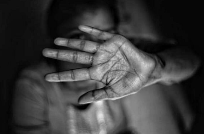 மாதவிடாய் இரத்தத்தை ரூ.50 ஆயிரத்துக்கு விற்ற கணவர் குடும்பத்தார்: மருமகள் அதிர்ச்சி புகார் -பின்னணி என்ன?