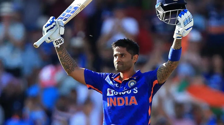 "சூர்யகுமாருக்கு மட்டும் எப்படி அணியில் பாதுகாப்பு கிடைக்கிறது ?" - முன்னாள் இந்திய வீரர் கேள்வி !