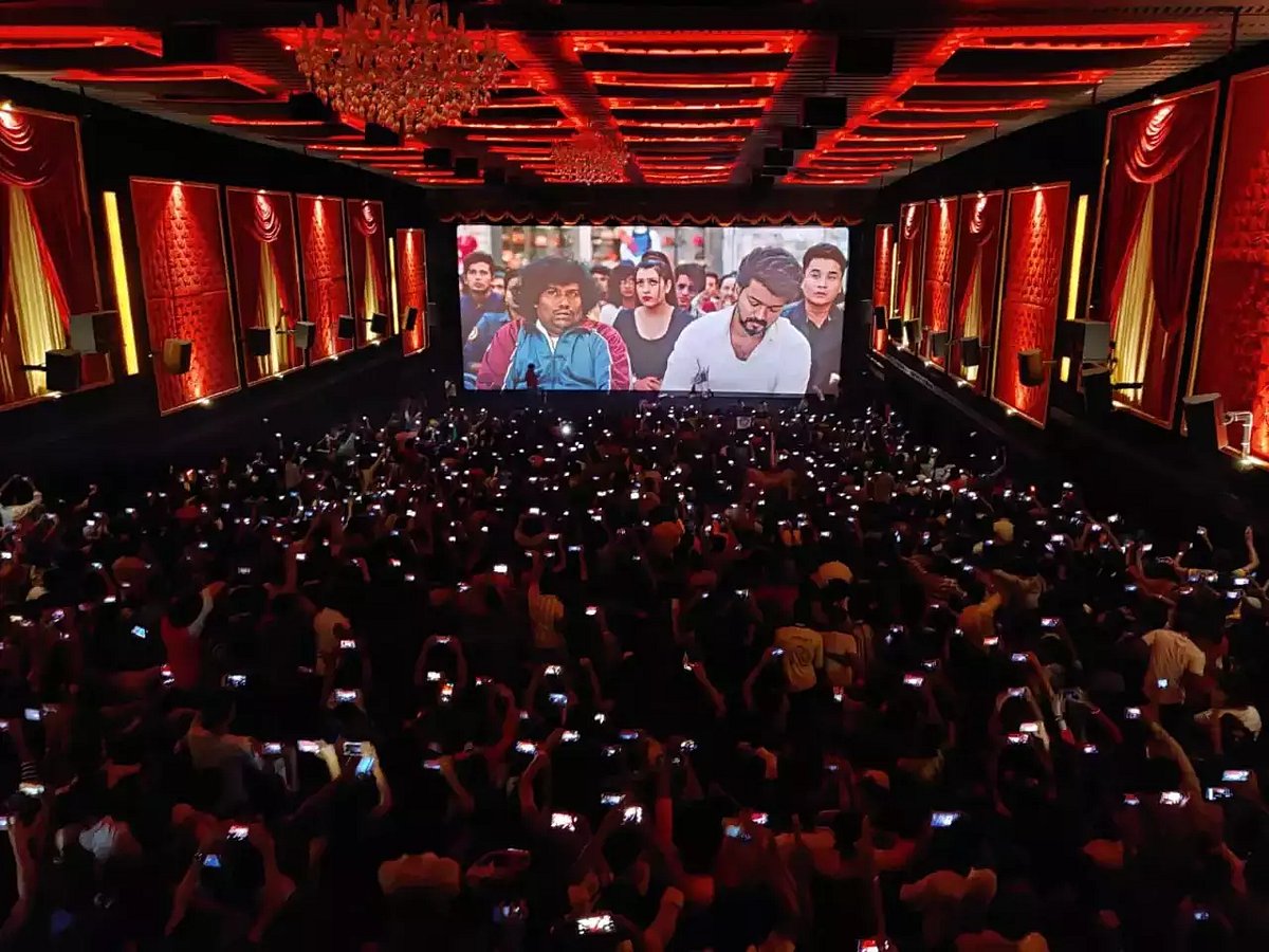 U/A சான்றிதழ் என்றால் என்ன? குழந்தைகளுக்கு அனுமதி உண்டா? - ரோகினி தியேட்டரின் மழுப்பலால் வெடித்த சர்ச்சை!