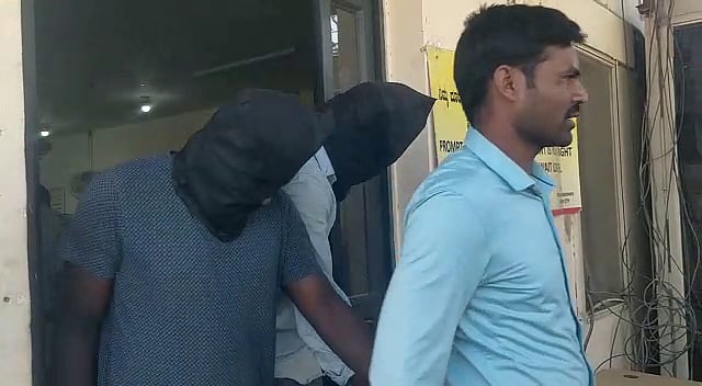 குற்றவாளியை கடத்திய போலிஸ்.. 40 லட்சம் கேட்டு குடும்பத்தாருக்கு மிரட்டல்.. கர்நாடகாவில் அதிர்ச்சி !
