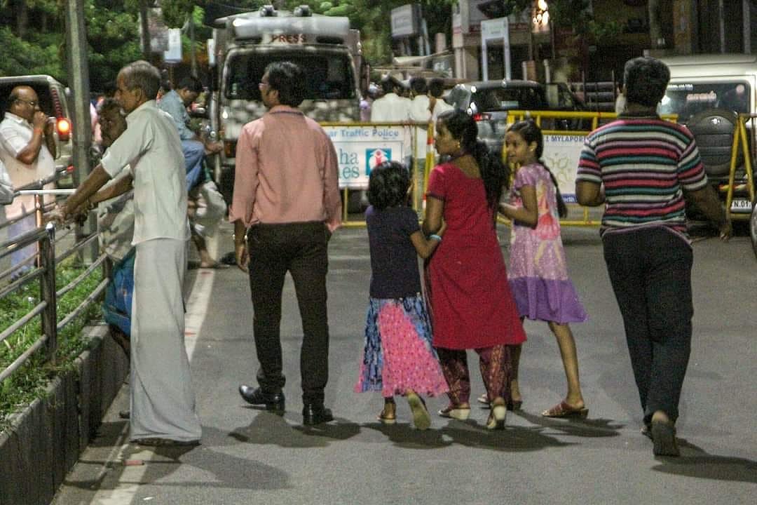 கலைஞரின் இறுதி ஊர்வலத்தில் ஸ்டாலின் ஜேக்கப்பின் உணர்ச்சி மிகுந்த புகைப்படங்கள்.. தொகுப்பு இதோ !