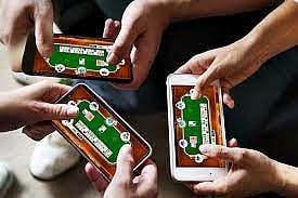 ஆன்லைன் ரம்மியால் பணத்தை இழந்த வங்கி துணை மேலாளர்.. வாடிக்கையாளர்களின் 34 லட்சத்தை சுருட்டி மோசடி !