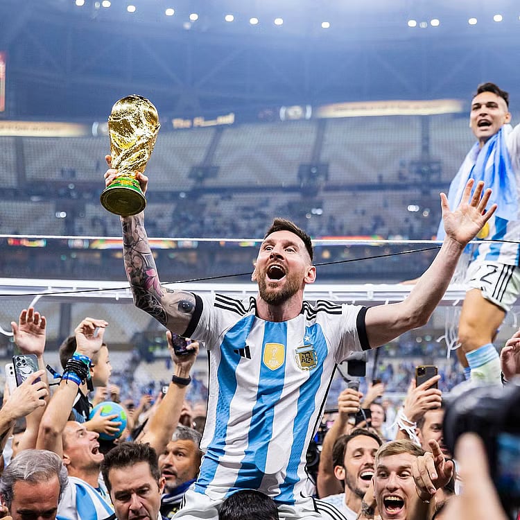 Messi.. Messi.. 80 ஆயிரம் ரசிகர்களின் முழக்கத்தால் அதிர்ந்த மைதானம்.. உணர்ச்சிகரமான Goosebumps தருணம் !